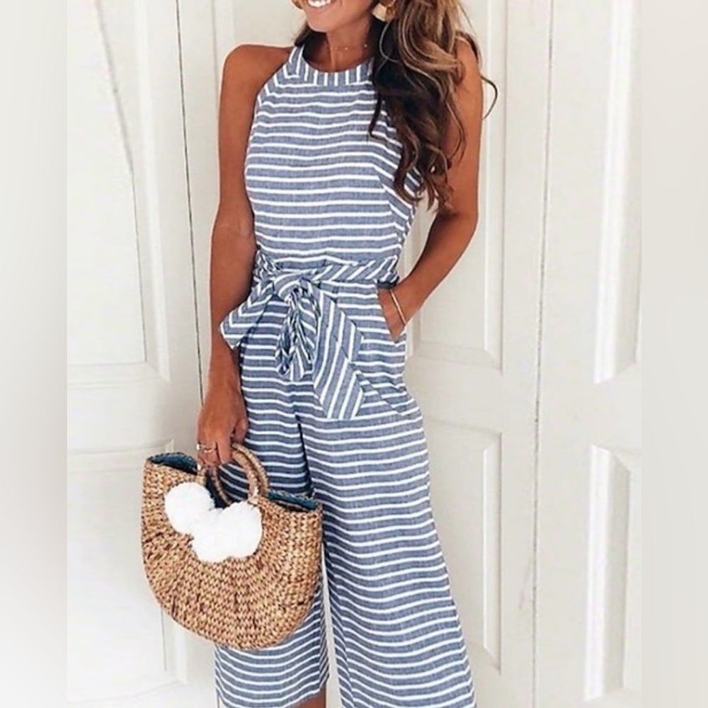 Pretty Garden Blue & White Jumpsuit - Size Medium - New w/o Tags